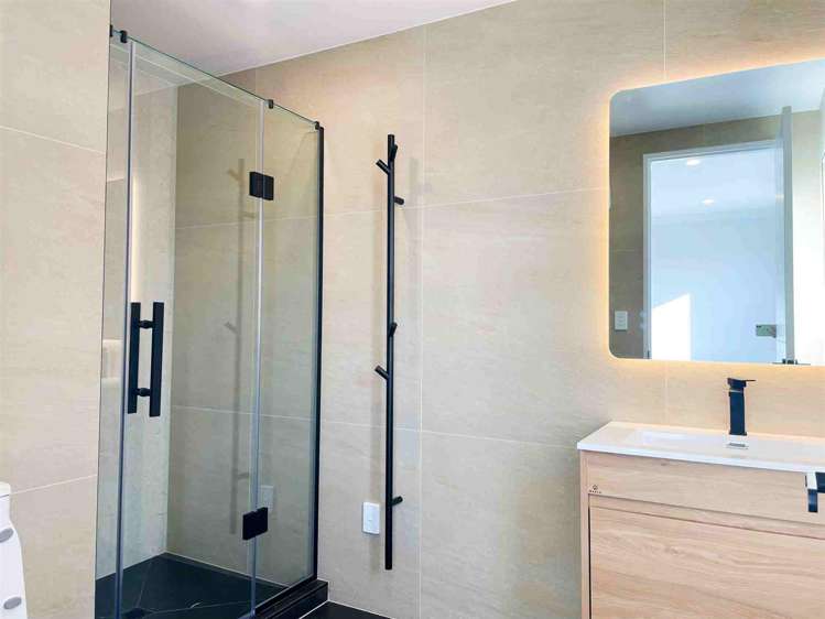 2 Longview Oak Lane Papakura_14