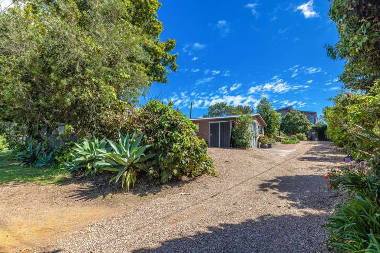 74 Hauraki Road Oneroa_30