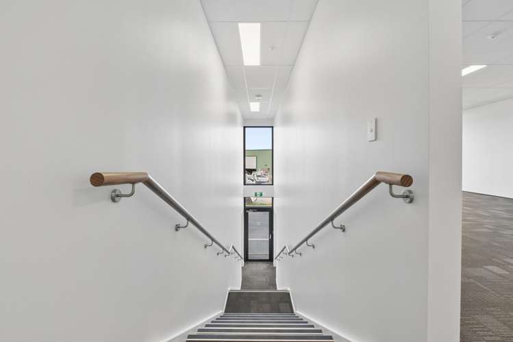 1/6 Market Place Papamoa_12