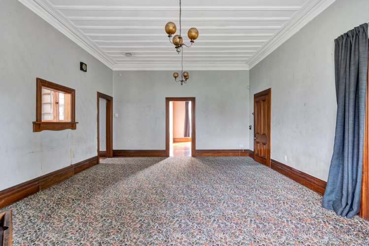 76 South Road Manaia_12