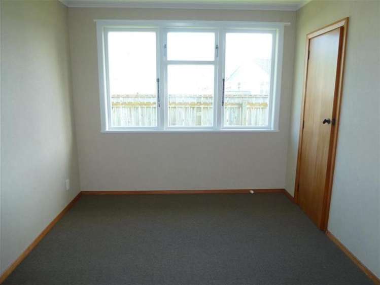 25 Hudson Avenue Bulls_10