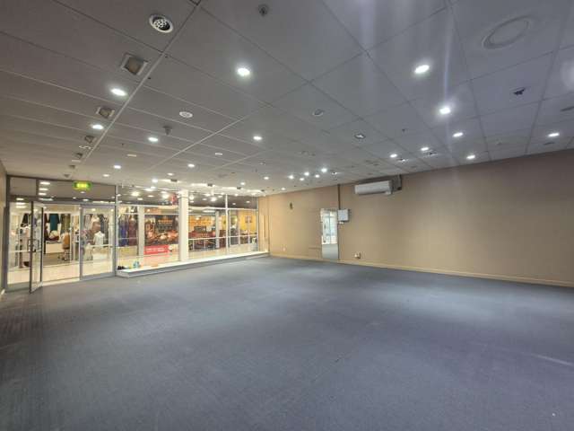 Shop 3/190 Stoddard Road Mt Roskill_3