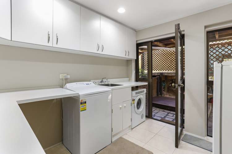 4 Kaurimu Rise Titirangi_17