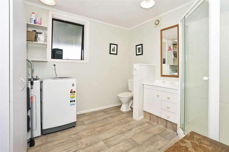 21 Mabian Crescent Deanwell_9