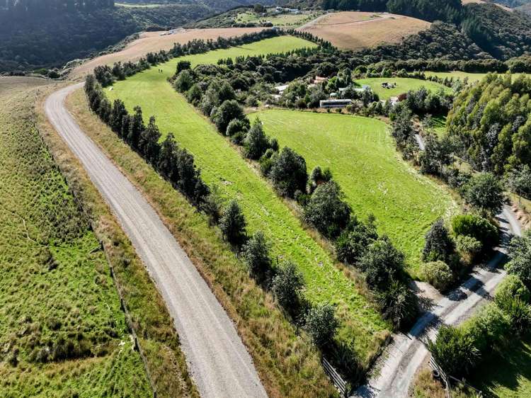 36 Kahu Ridge Taieri Mouth_24