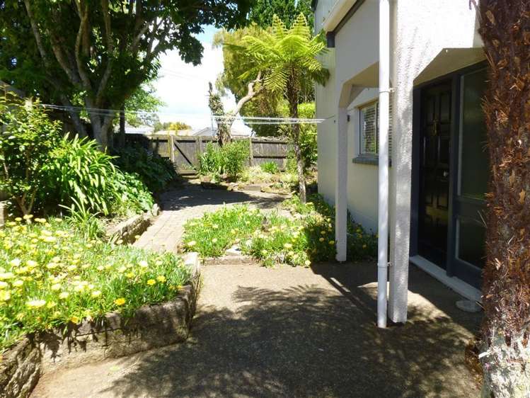 6b Pelorus Street Glenview_14