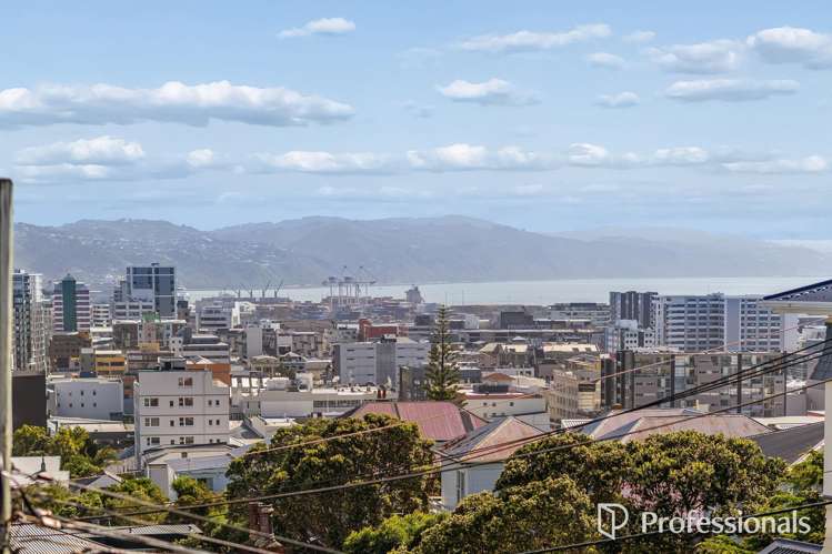 82 Nairn street Mount Cook_21