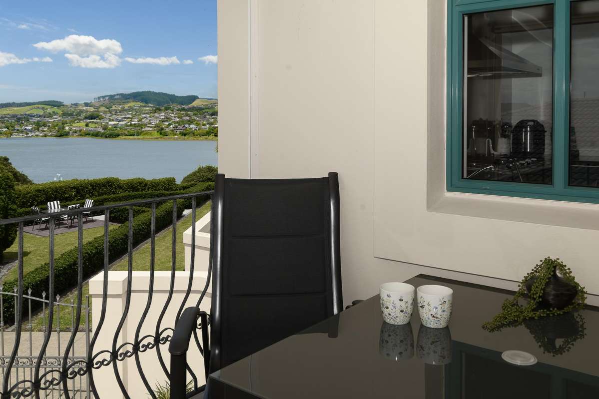 24 & 28 Avocet Avenue_5