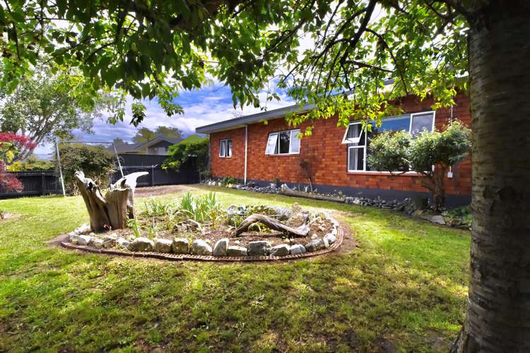 8 Reading Street Greytown_1