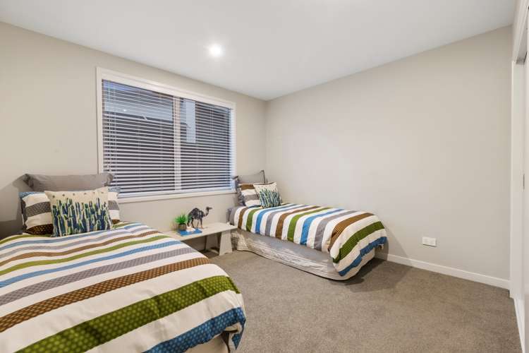 25 Saint Pauls Drive Brookfield_10