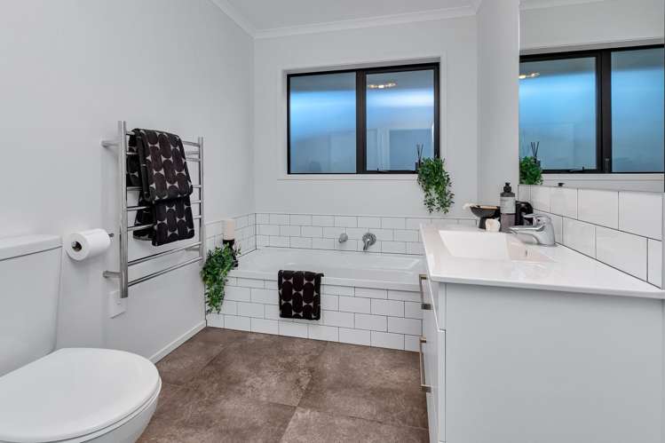 10 Suncrest Lane Port Whangarei_13