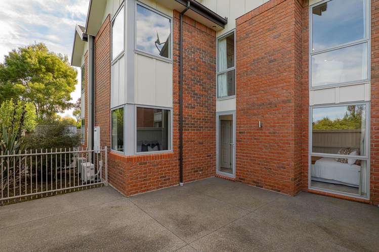 18 Henley Green Northwood_18