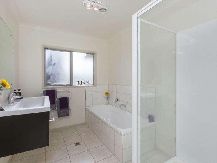 35 Mcewen Crescent Riverstone Terraces_17