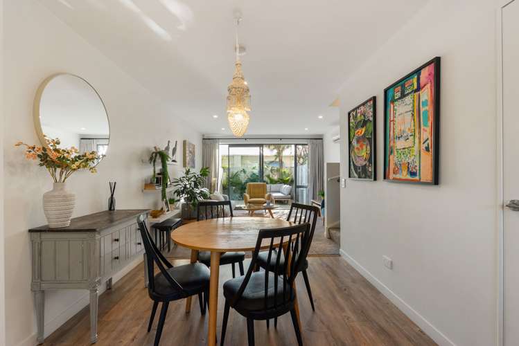 2/2 Stone Street Miramar_8