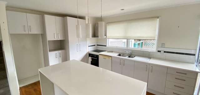 6 Totara Road Te Atatu Peninsula_1