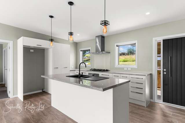 Sophisticated Living with a View to Remember