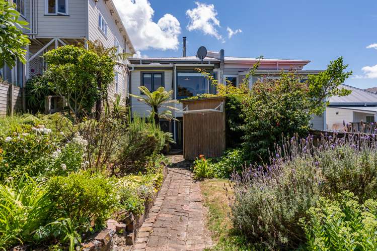 65 Te Wharepouri Street Berhampore_2