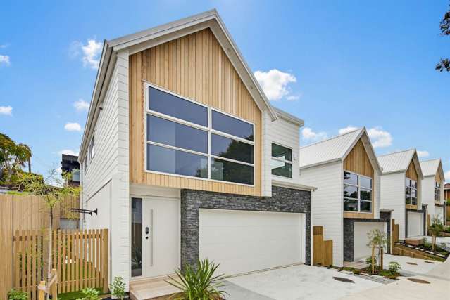 Executive living  Prime Position  Unbeatab...