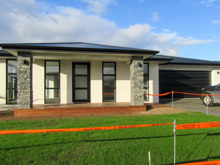 7 Fortis Place Lytton West_16