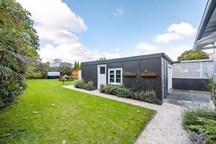 8 Military Road Boulcott_22