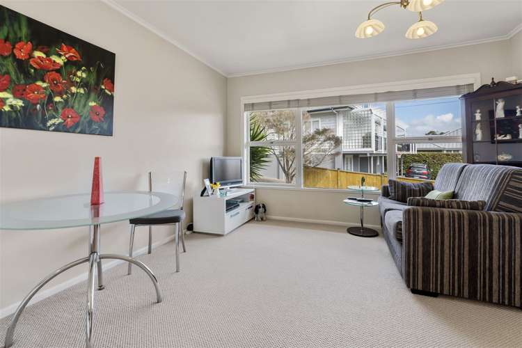 2/39 East Coast Road Milford_4