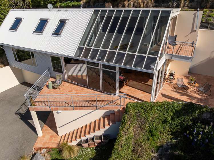 259 Beach Road Akaroa_32