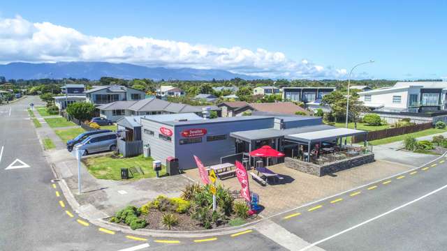 Donaldo’s Café & Beach Bar, Carters Beach, Westport, For Sale