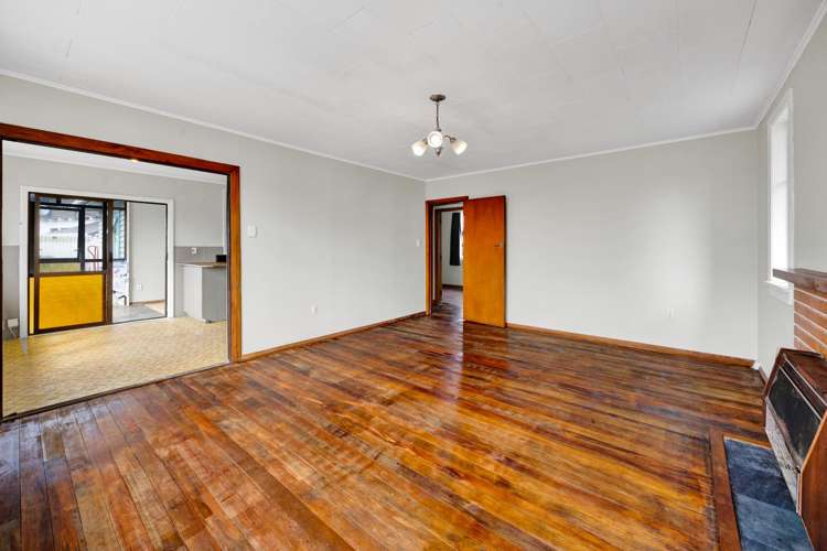 85 Collins Street Hawera_9