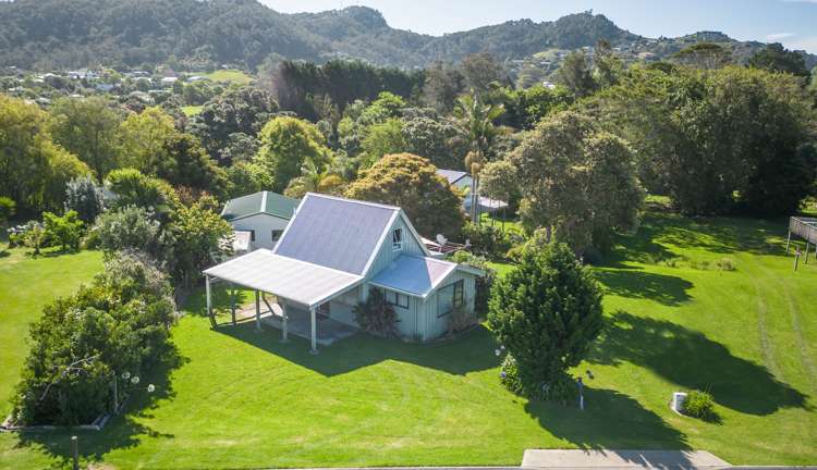 2 Wigmore Crescent Hahei_17