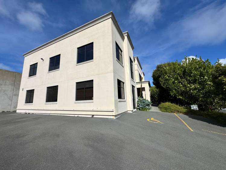 1 Airborne Road Rosedale_13