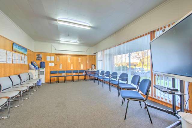 - Charlton Lane Gore_2