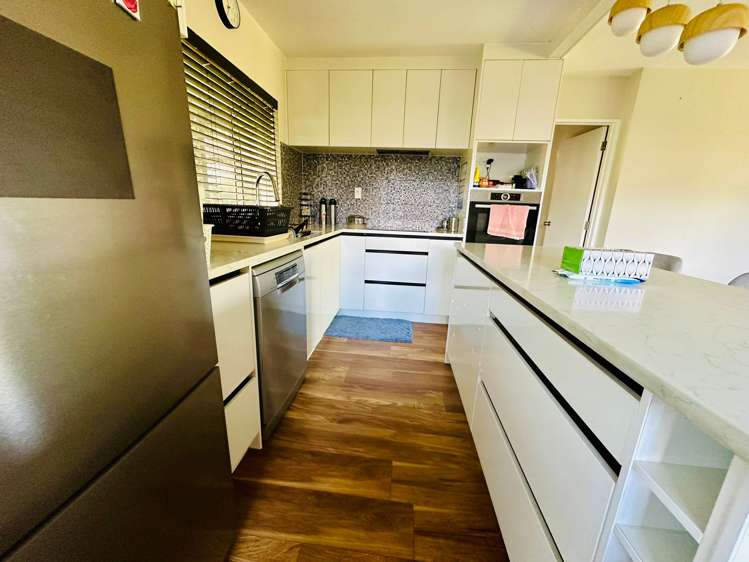 7a Coral Crescent Panmure_4