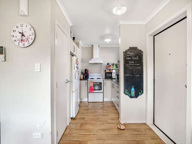10E Yorkshire Road Silverdale_2