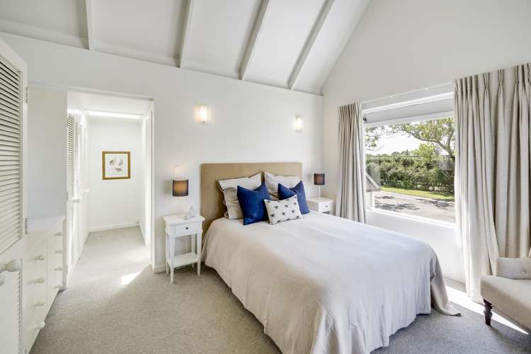 'Lochiel' - 105 Longlands Road West Longlands_21