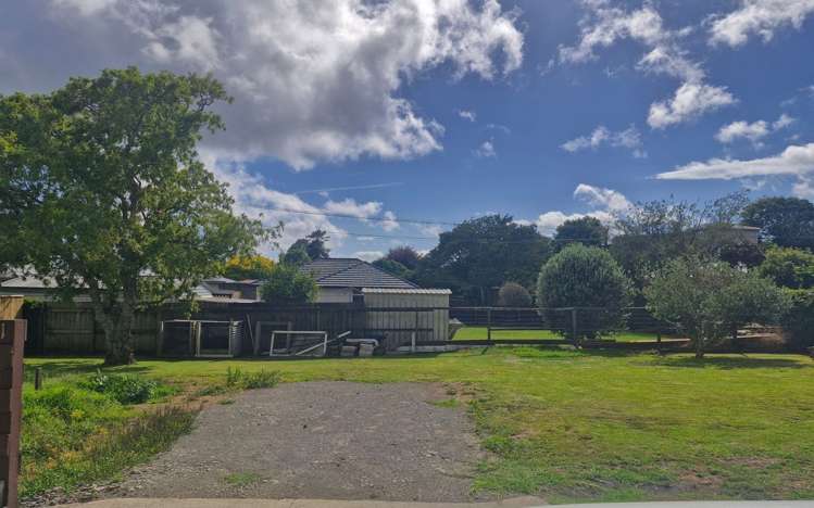 1 Pā Tuna Lane Hurdon_7