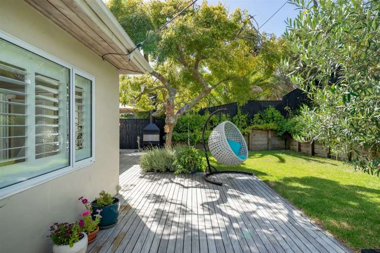 104 Beach Road Castor Bay_25