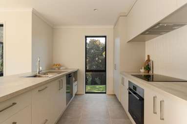 6 Christie Way_3