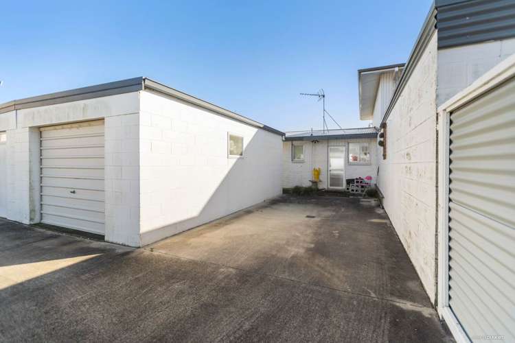 Flat 2/204B Marine Parade Mt Maunganui_5