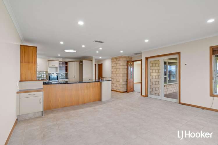 23 Athenree Heights Athenree_12
