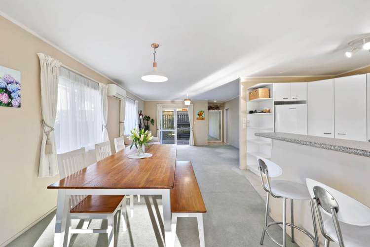 4 Davern Lane New Lynn_9