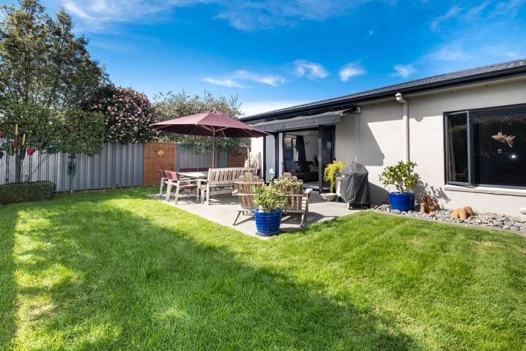 39 Heynes Place Clive_18