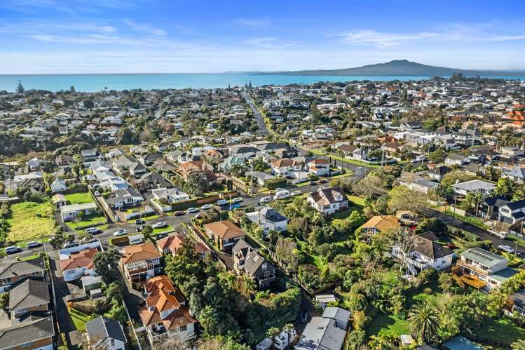 2/11 Francis Street Hauraki_41