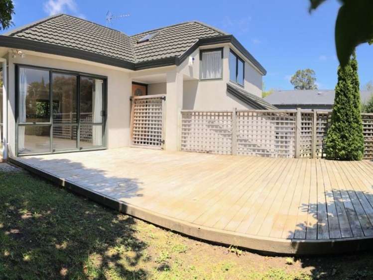 2/12 Mccahill Views Botany Downs_14