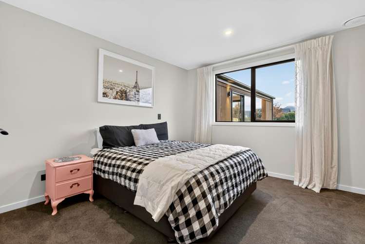 18 Mount Linton Avenue Wanaka_13