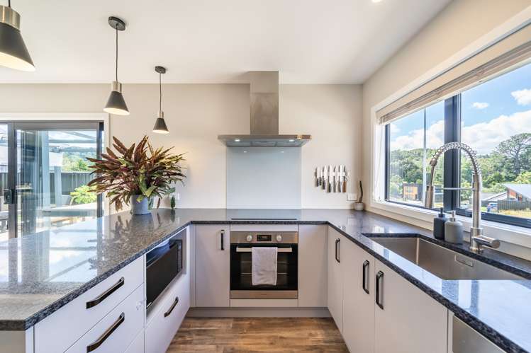 11 Rewarewa Way Timberlea_11