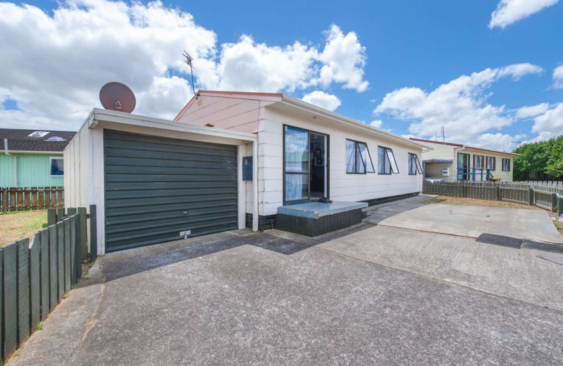 20A Volta Place Clendon Park_0