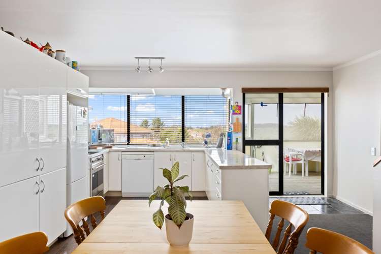 53 Alec Craig Way Gulf Harbour_10