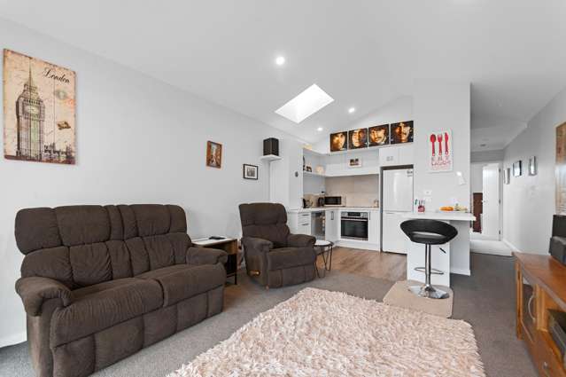 110c/30 Bob Robertson Drive Woodend_4