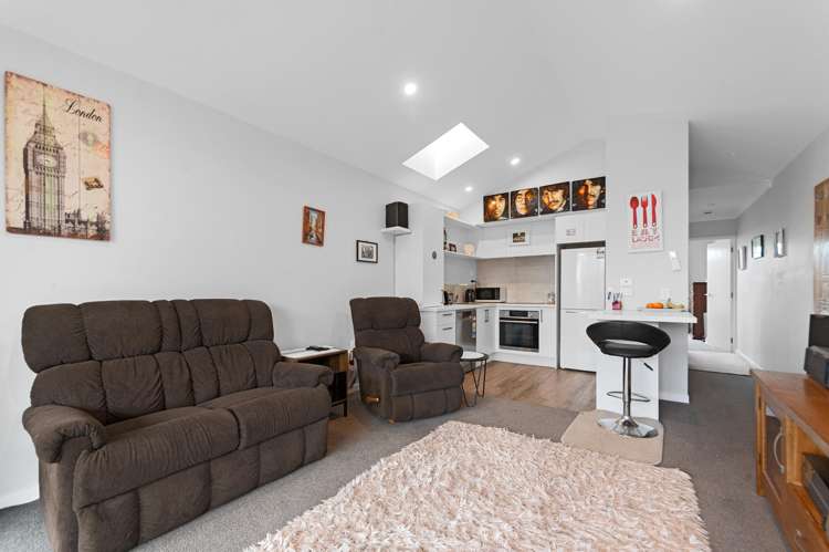 110c/30 Bob Robertson Drive_4