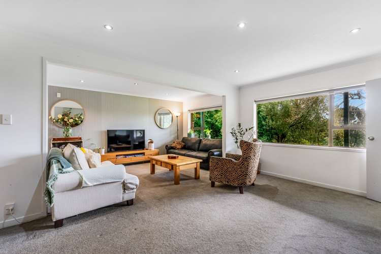 1/1 Sharon Road Browns Bay_12